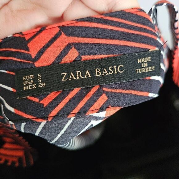 Zara Geometric Tank Top - Picture 6 of 6